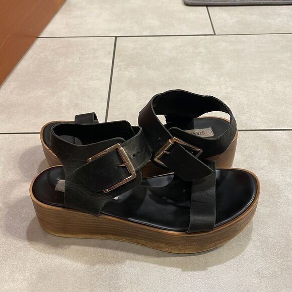 steve Madden woman’s black sandals - Picture 10 of 12